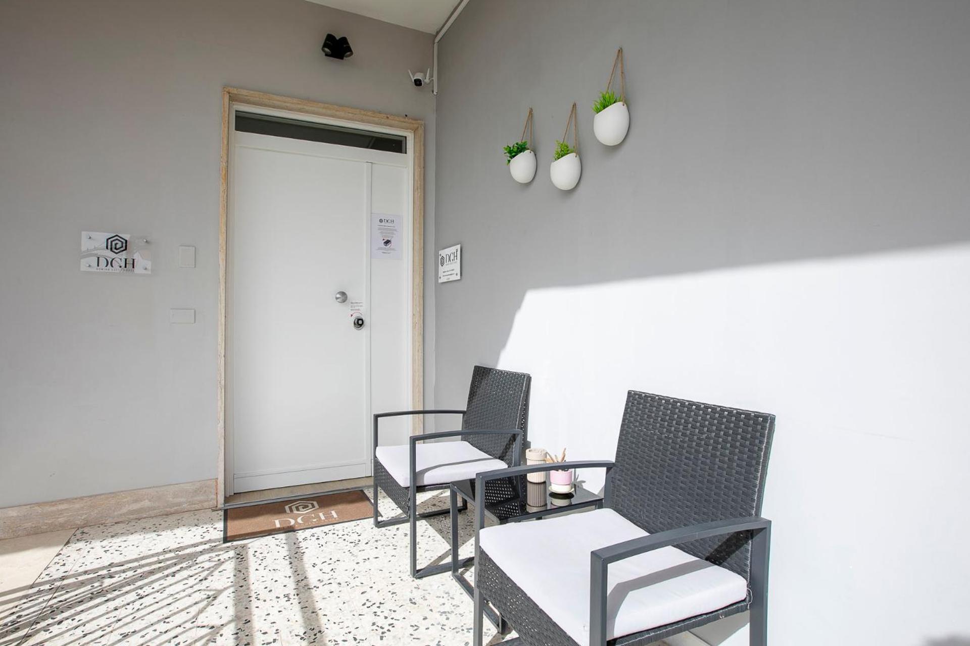 Domina Guest House Fiumicino Exteriör bild
